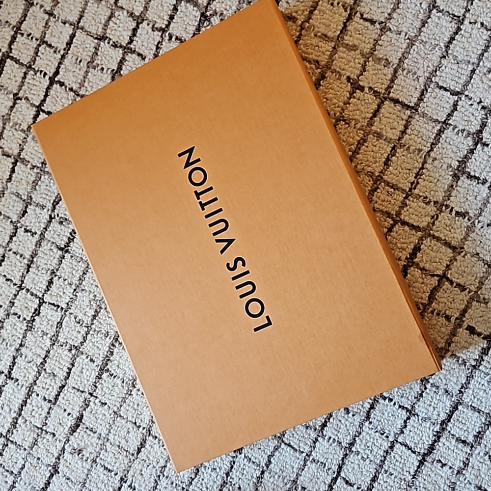 Louis vuitton box NEW